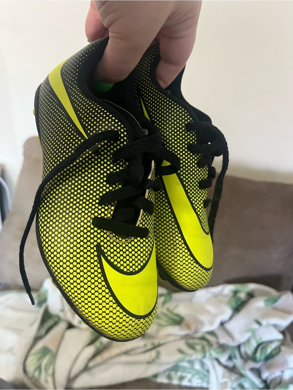 Nike Kids' Neon Yellow and Black Soccer Sneakers